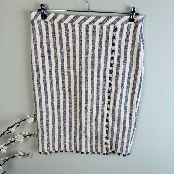 Banana Republic Striped Fringe Pencil Skirt Size 16 - Picture 4 of 6